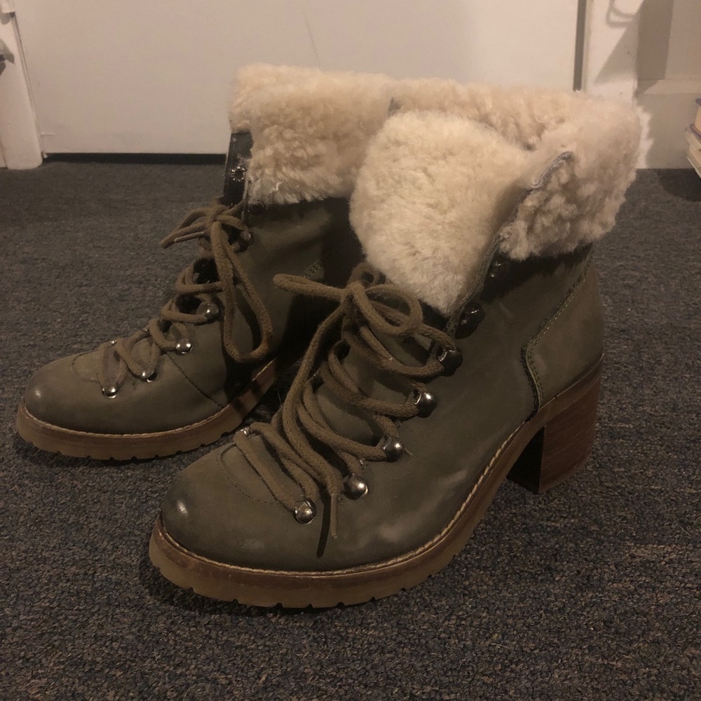 EUC Steven by Steve Madden genuine leather & shearling heeled lace up boots. 7.5